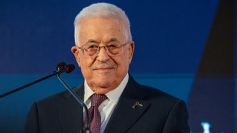 巴勒斯坦国公布临时宪法草案初稿，阿巴斯呼吁社会各界参与审议