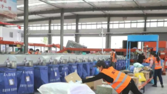 5000元红包3.5元派费，快递小哥为何仍不愿留守？