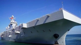 人民日?qǐng)?bào)記者跟隨海軍海南艦出航，感受該艦官兵向海圖強(qiáng)的使命擔(dān)當(dāng)
