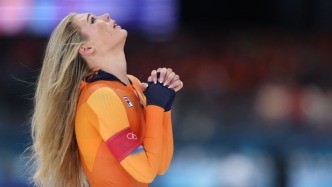 速滑女子千米上演“紀(jì)錄大戰(zhàn)” 萊爾丹封后