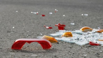 湖南張家界一輛載韓國(guó)游客大巴發(fā)生事故，8人受傷