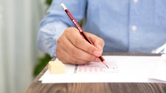 媒体：“人已进考场考试却取消”，责任不只在第三方