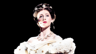 我们熟悉的茜茜公主在这部德语音乐剧里，成了阴影下的伊丽莎白