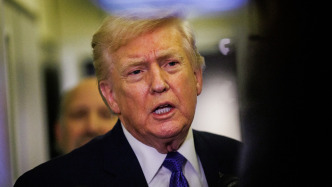 美媒：特朗普称正考虑派第二艘航母前往中东