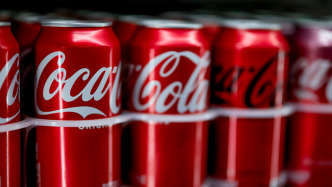 可口可樂去年凈利增兩成：無糖可樂銷量雙位數(shù)增長，對收購保持靈活和擇機的態(tài)度