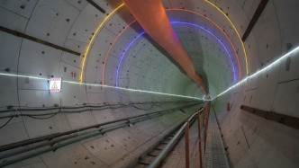 嘉闵线七莘路站施工区域局部渗漏，公安交管部门发布绕行提醒