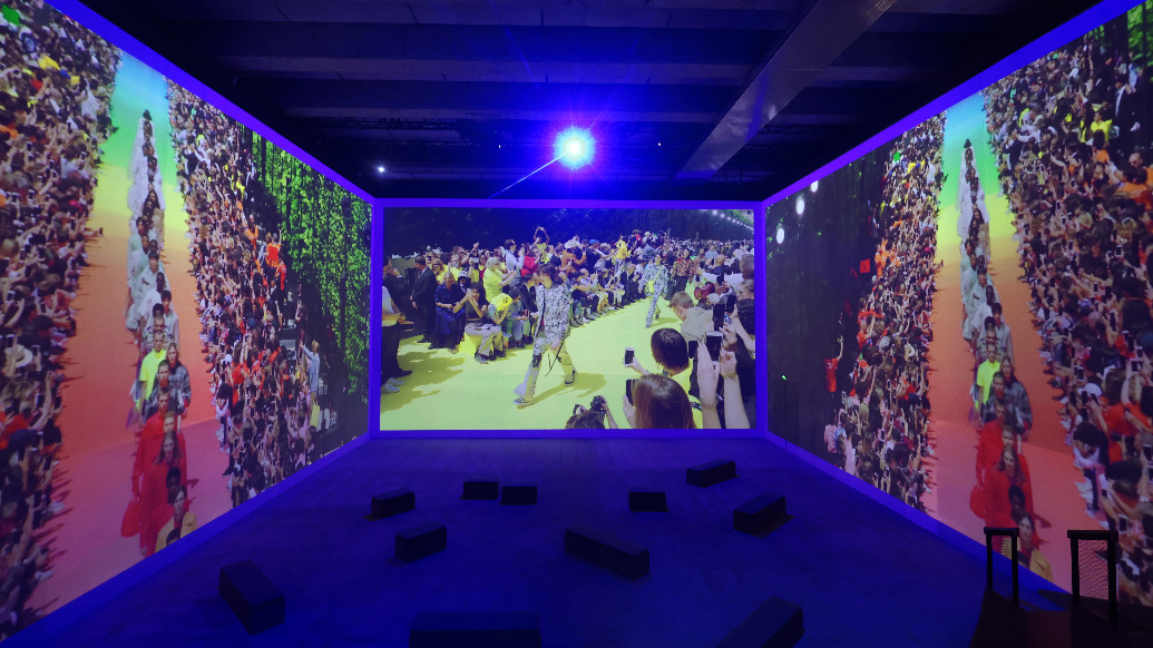 走进中国年丨来上海过个时尚年，在西岸体验《秀场风云》大展