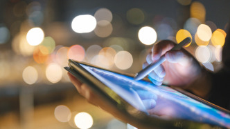 国产大模型迎来“诸神之战”！智谱、MiniMax、字节跳动春节前夕齐“炸街”