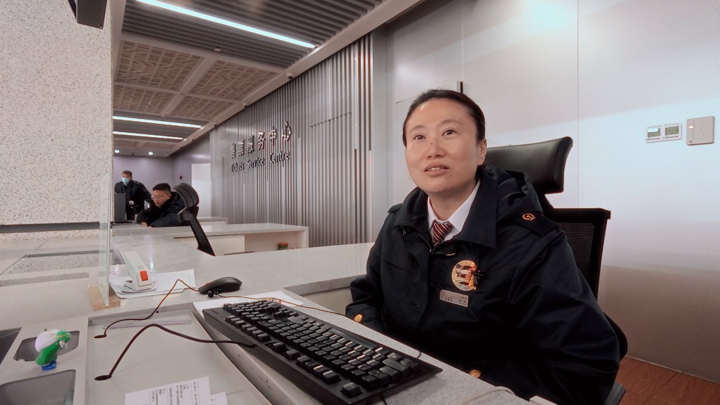 新春走基层｜虹桥火车站那位手速超快售票员的第二十年春运