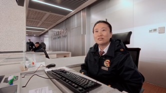 新春走基层｜虹桥火车站那位手速超快售票员的第二十年春运