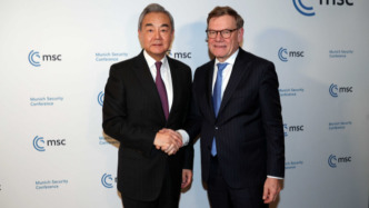 王毅会见德国外长瓦德富尔