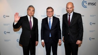 中德法外长首次举行三方会晤