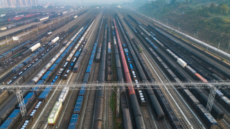 国铁集团：1月国家铁路累计发送货物3.32亿吨，同比增长1.6%