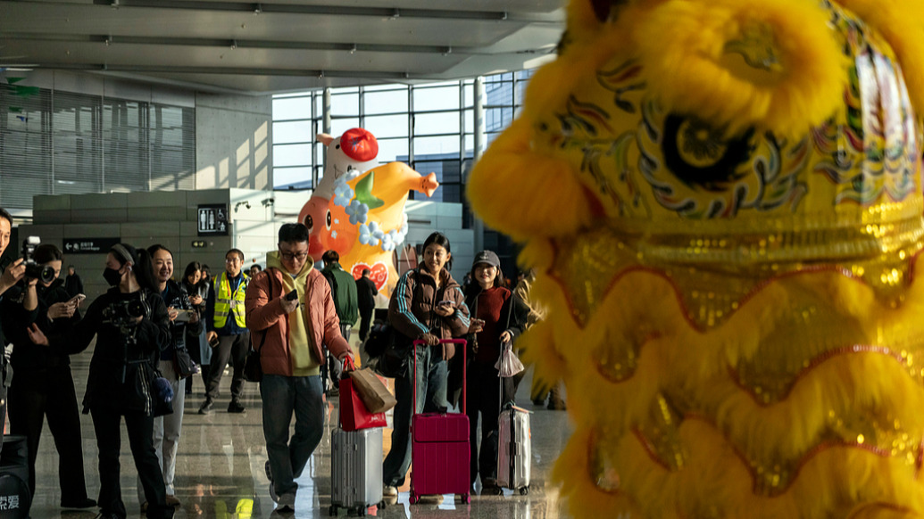 史上最长春节假期开启在即：抢跑游客提前“占领”热门景区