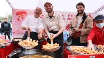 “老外”变“老内”！来中国过春节成热门，外国人来华机票预订超4倍