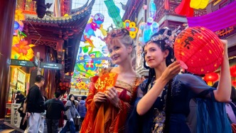 春节假期首日上海接待游客256万人次，同比增近40%