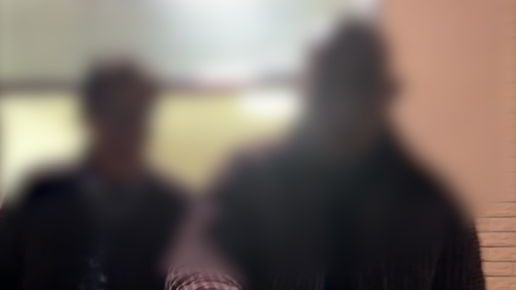 84岁老人走失被救掏出5元钱致谢，救援队员笑着婉拒
