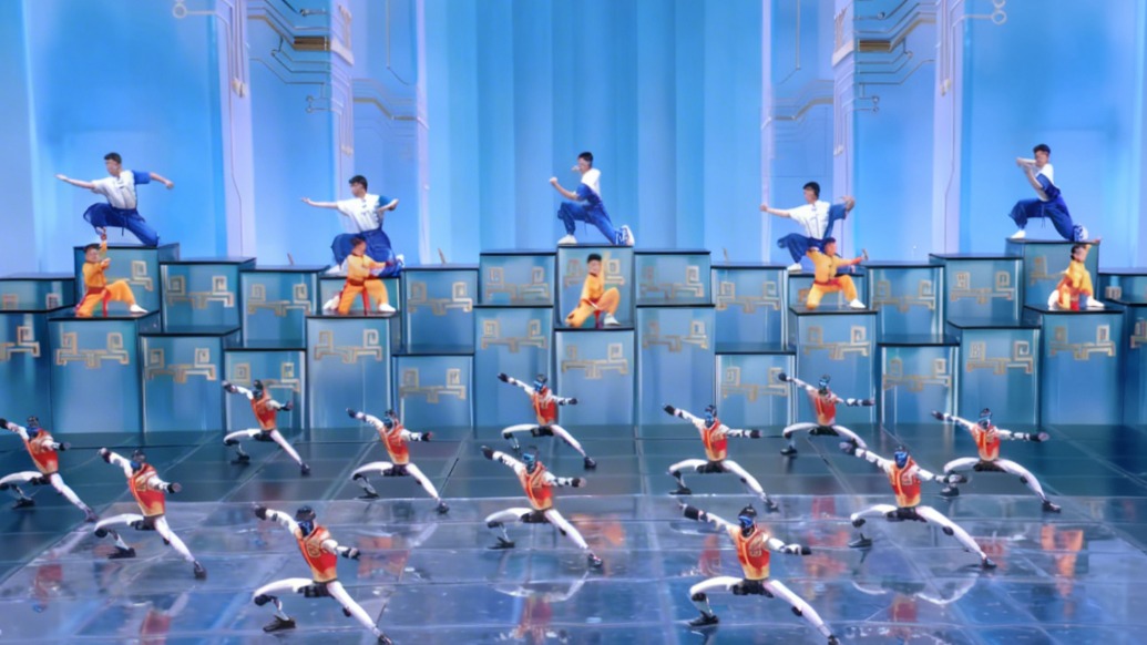 武术、歌舞、小品、微电影……人形机器人“霸屏”春晚
