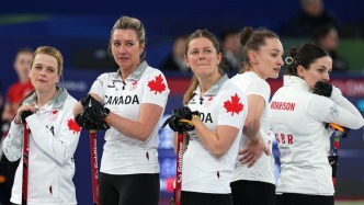 赛场频现违例，中国冰壶队：相信世界壶联有办法解决争议