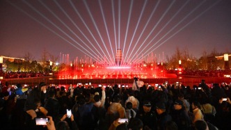 史上最長春節(jié)假期｜多地接待游客人次同比兩位數(shù)增長，部分機(jī)票價格跳水游客臨時“撿漏”出行