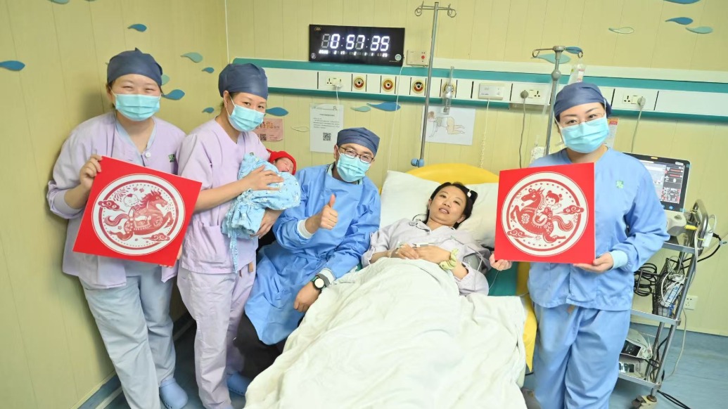 大年初一零点刚过，产科医生的坚守让马年宝宝平安踏春而来