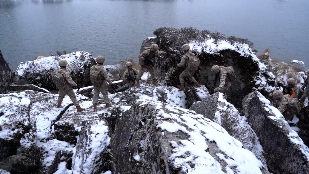 雪山、密林，西藏墨脱战位上的新春