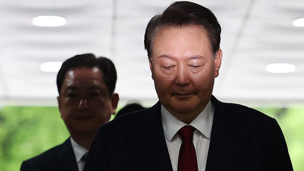 尹锡悦涉嫌发动内乱案一审被判无期徒刑，会被赦免吗？