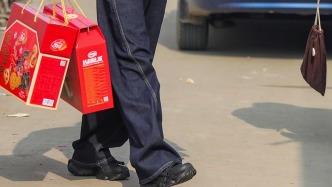 人民锐评：宁找搭子不走亲戚？大可不必陷入对立和焦虑