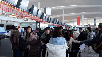 中国对加拿大、英国持普通护照人员实施免签政策，南京禄口迎首批入境旅客