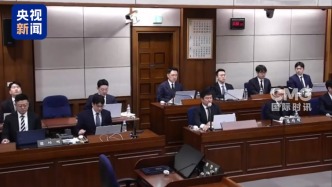 视频丨韩国前总统尹锡悦涉内乱罪一审宣判开始，尹锡悦出庭