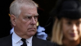 英国国王之弟安德鲁因涉嫌担任公职期间行为不端被捕