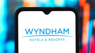 温德姆酒店：2025年营收和净利润双降，酒店客房数量同比增长4%