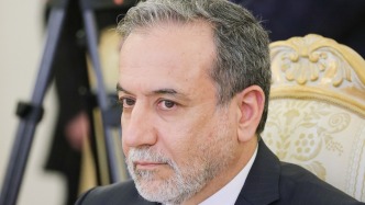 伊朗外长：外交是解决伊朗和平核计划问题的唯一途径