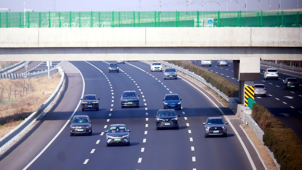 大年初五全国道路交通平稳有序，明后两天将迎来返程大客流