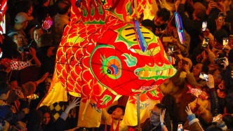 古艺绽新彩 年味别样浓（文化中国行）