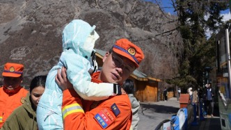 自驾康定木格措，七人团队两人高反一人扭伤手腕，消防紧急救援