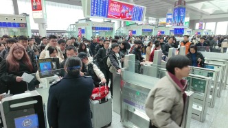 长三角铁路今日预计发送旅客310万人次，加开旅客列车605列