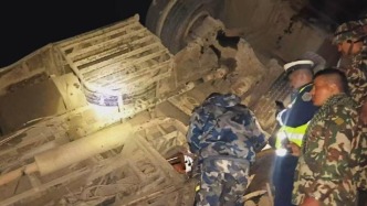 尼泊尔巴士坠河致18人死亡，中国公民1伤1失联