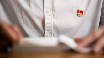 新华社评论员：为人民出政绩 以实干出政绩——写在全党开展树立和践行正确政绩观学习教育之际