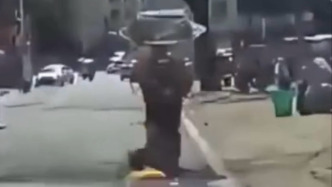 江西一男子好心扶人反被訛，發(fā)行車記錄儀視頻自證清白