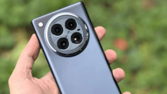 春节手机大战：有人直降4000，有人按兵不动