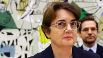 法国卢浮宫馆长向总统递交辞呈