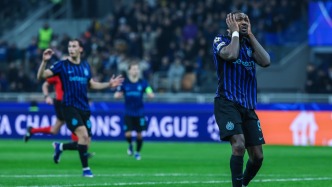 体坛联播｜国米欧冠遭双杀，皇马仍未就歧视在海外平台致歉