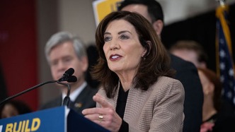 纽约州要求特朗普政府退还135亿美元关税