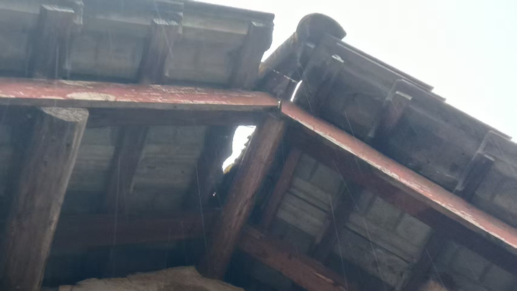 云南盈江县发生4.6级地震，消防力量迅速集结赶赴震中