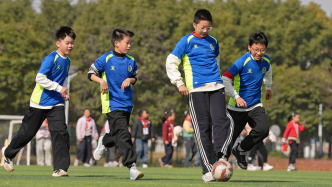 教育部：学生每天体育2小时、课间15分钟已在全国所有省份部署推开