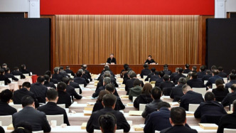 上海市委中心组学习会专题学习习近平总书记关于城市工作的重要论述