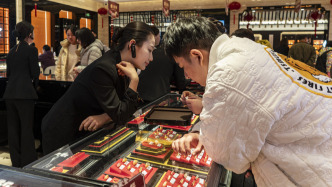 春节假期全国重点零售企业商品日均零售额同比增长24.0%