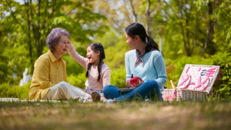 专访｜计迎春：照料危机在中国家庭内部引发了一场革命