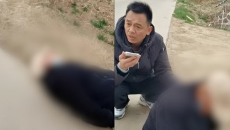 探亲返程途中遇老人倒路边，男子出手相助说“不能对不起良心”
